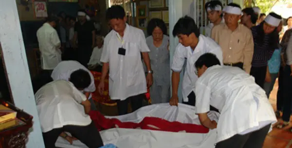 Khám liệm trong tang lễ