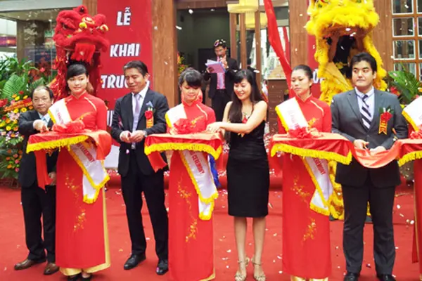 Xem thời gian khai trương cửa hàng lĩnh vực ăn uống cho người sinh năm 1985